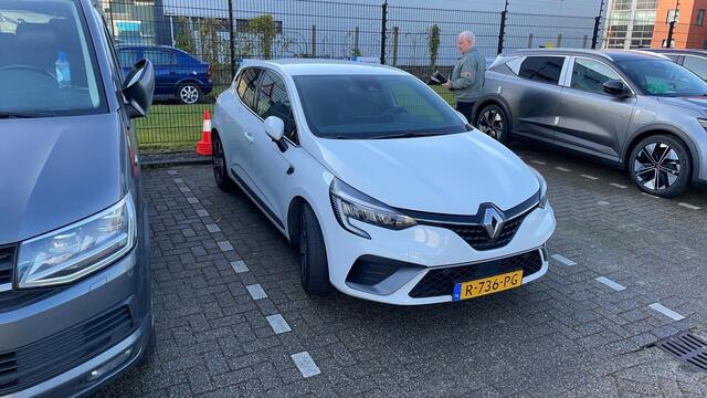 Renault CLIO 1.0 TCe 90 R.S. Line | 9,3 Inch Navigatie | Parkeersensoren & Camera | 17 Inch LM RS Velgen | 19663 KM !!|