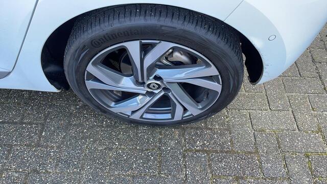 Renault CLIO 1.0 TCe 90 R.S. Line | 9,3 Inch Navigatie | Parkeersensoren & Camera | 17 Inch LM RS Velgen | 19663 KM !!|