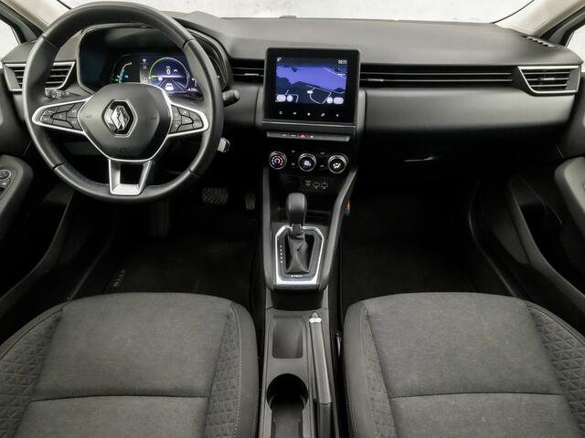 Renault CLIO 1.6 E-Tech Hybrid 140 Sport 141Pk Automaat (APPLE CARPLAY, DIGITAL COCKPIT, GROOT NAVI, CAMERA, GETINT GLAS, SPORTSTOELEN, LED KOPLAMPEN, CRUISE, LANE ASSIST, NIEUWE APK, NIEUWSTAAT)