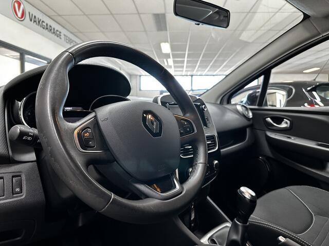 Renault CLIO Estate 0.9 TCe Limited/ Navi/ DAB+/ Airco/ Cruise/ Elek. pakket/ Isofix/ Bluetooth/ Armsteun/ Multi. LEDER. Stuur/ 16'' LMV/ Mistl./ PDC/ Extra getint glas.