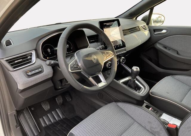 Renault CLIO 1.0 TCe 90 GPF Techno - Pack navigation Techno - Pack Winter - Pack Driving & safety - Pack City Premium