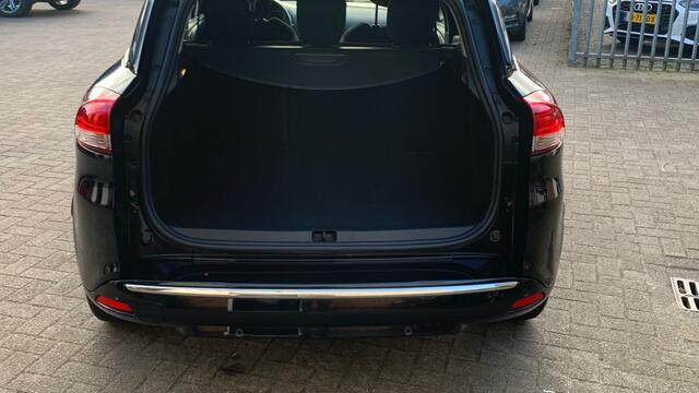 Renault CLIO 0.9 TCE 90PK LIMITED ESTATE 56.000KM