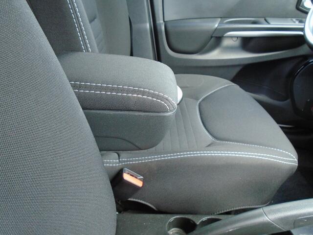 Renault CLIO 0.9 TCE LIMITED