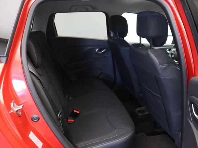 Renault CLIO Estate TCe 90pk Limited | Trekhaak | Navigatie | Pakeersensoren Achter | ABD Onderhouden |