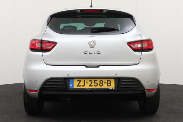 Renault CLIO 0.9 TCe 90 PK Limited Carplay Navi Keyless Park. Sens LED