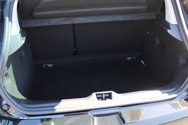 Renault CLIO 0.9 TCe Limited | NAVIGATIE | PARKEERSENSOREN | AIRCONDITIONING | CRUISE CONTROL | BLUETOOTH