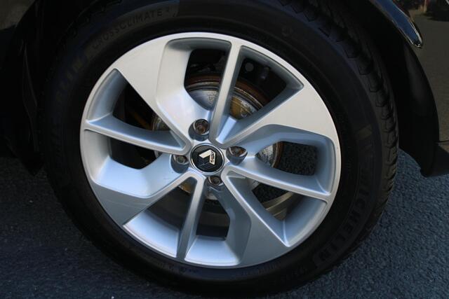Renault CLIO 0.9 TCe Limited | NAVIGATIE | PARKEERSENSOREN | AIRCONDITIONING | CRUISE CONTROL | BLUETOOTH