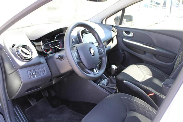 Renault CLIO Estate 0.9 TCe Limited | NAVIGATIE | PARKEERSENSOREN | AIRCONDITIONING | CRUISE CONTROL | APPLE CARPLAY