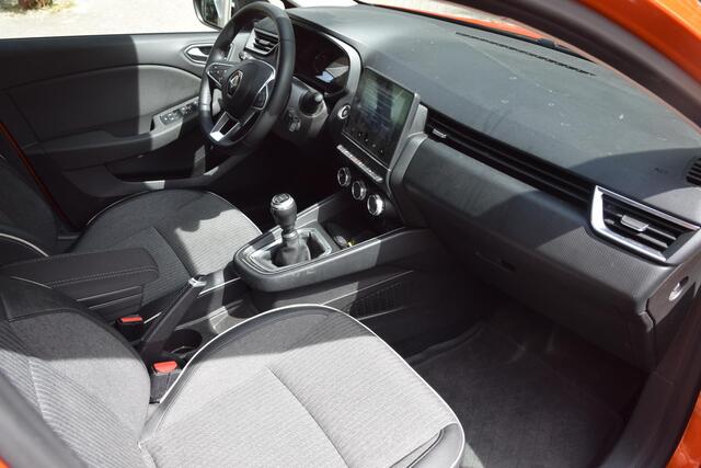 Renault CLIO 1.0 TCe Intens 5drs met Nav/Cam/Lmv/Ecc