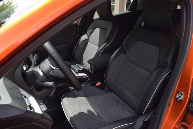 Renault CLIO 1.0 TCe Intens 5drs met Nav/Cam/Lmv/Ecc
