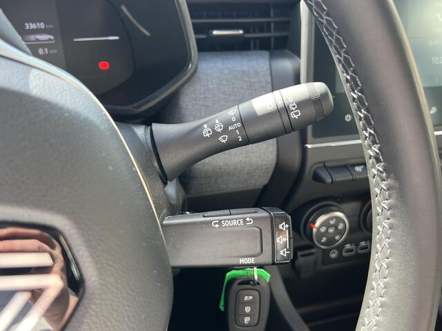 Renault CLIO 1.0 TCe 90 GPF evolution Black Edition | Achteruitrijcamera | LED | DAB | Airco | Cruise Control | Parkeersensoren | Apple Carplay & Android Auto |