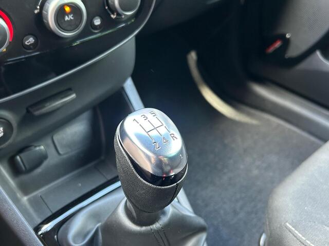 Renault CLIO 0.9 TCe Limited l Navigatie l Cruise Control l Lichtmetaal l NAP