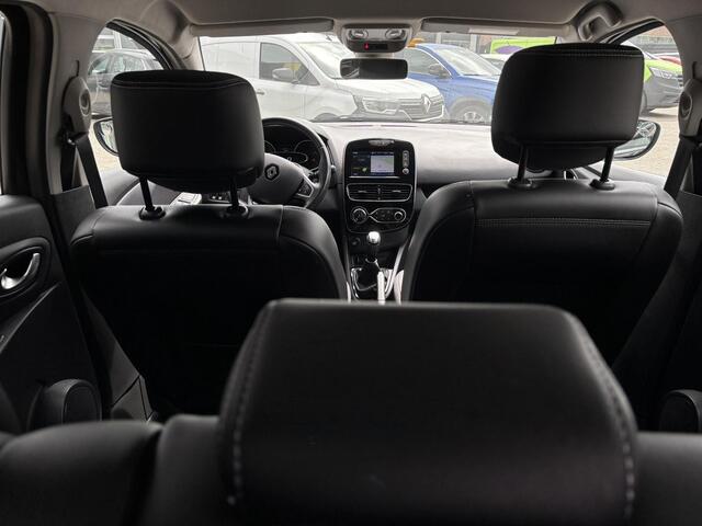 Renault CLIO 0.9 TCe Intens / CLIMATE CONTROL / PARKEERSENOREN VOOR EN ACHTER + CAMERA / BLUETOOTH / CRUISE CONTROL / NAVIGATIE