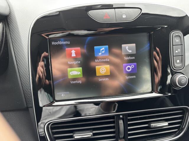 Renault CLIO 0.9 TCe Intens / CLIMATE CONTROL / PARKEERSENOREN VOOR EN ACHTER + CAMERA / BLUETOOTH / CRUISE CONTROL / NAVIGATIE