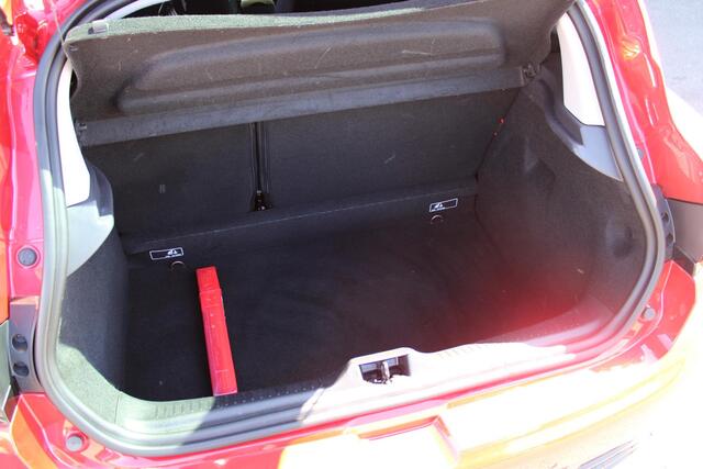 Renault CLIO 0.9 TCe Limited | NAVIGATIE | PARKEERSENSOREN | LM VELGEN | AIRCONDITIONING | CRUISE CONTROL | BLUETOOTH