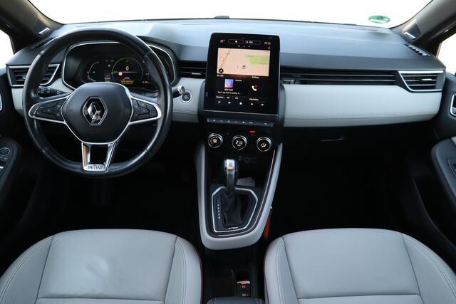 Renault CLIO 1.6 E-Tech Hybrid 140 Initiale Paris | Bose | Leder | Stoel-/Stuurverwarming | Navigatie | Cruise Control | Camera