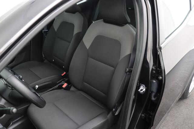 Renault CLIO 1.0 100 PK TCe Business Cruise LED Bluetooth