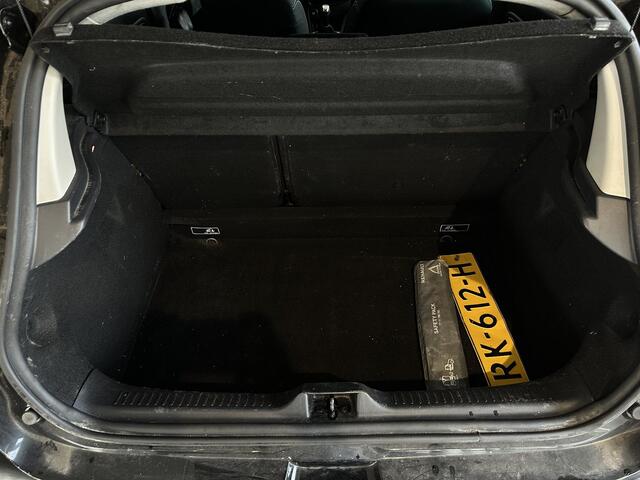 Renault CLIO 0.9 TCe Limited NAVIGATIE | PARKEERSENSOREN ACHTER | LICHTMETALEN VELGEN