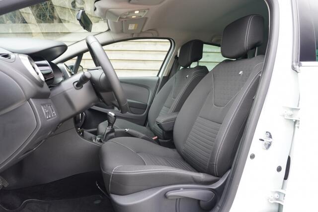 Renault CLIO 0.9 TCe Limited Navigatie | Park.sensoren | NAP | Bluetooth