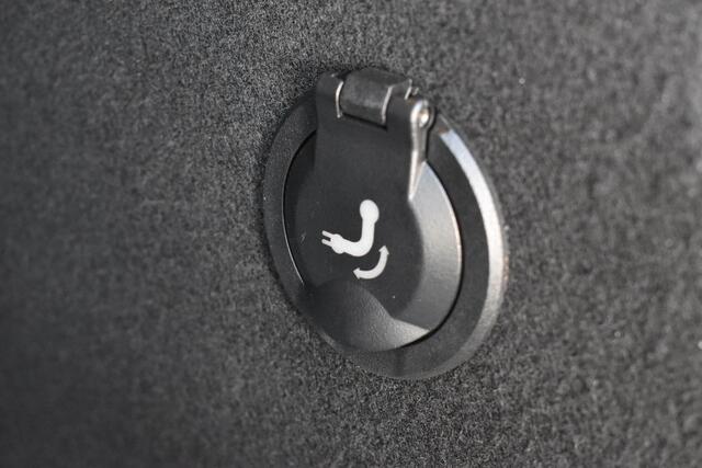 Renault CLIO E-Tech Hybrid 140 R.S. Line | AUTOMAAT | TREKHAAK | 360 CAMERA | BOSE | LEDER | STOELVERWARMING | NAVI | ADAPT. CRUISE CONTROL | CLIMATE CONTROL | PDC | LMV