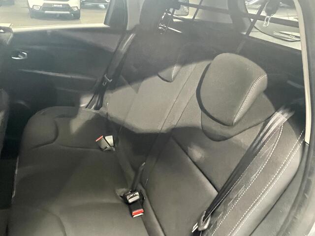 Renault CLIO Estate 0.9 TCe Limited Carplay | Navigatie | Airco
