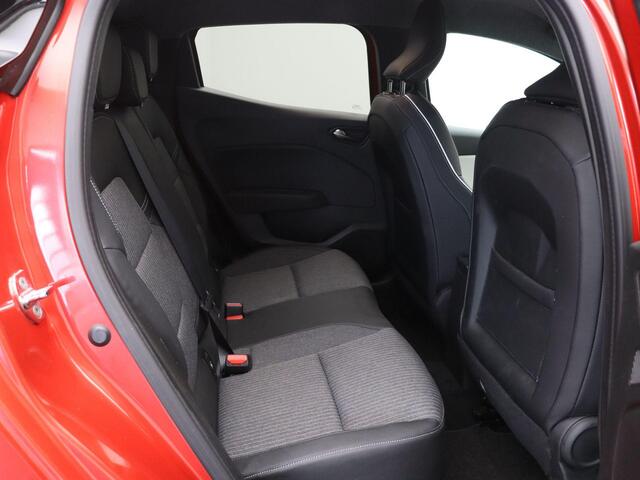 Renault CLIO E-Tech Hybrid 145pk Techno | Stuur- en stoelverwarming | Achteruitrijcamera | Dealeronderhouden |