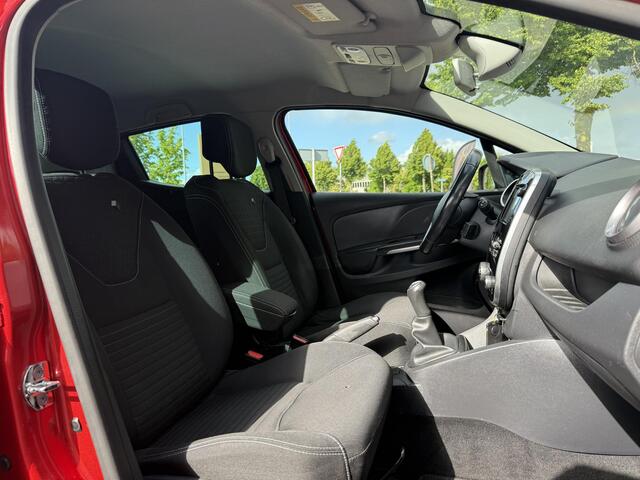 Renault CLIO 0.9 TCe Eco2 Limited Navi,Clima,Cruise,PDC,Camera,Bluetooth,Nieuwe Distributie,Lm velgen,Elek ramen,N.A.P,Nieuwe APK bij Aflevering