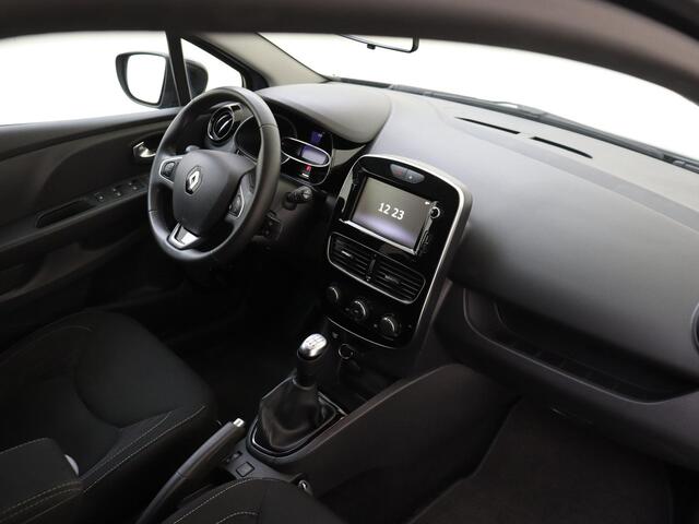 Renault CLIO Estate 0.9 TCe Limited | Trekhaak 1200 kg | Navigatie | PDC Achter| Privacy Glass| LM-Velgen
