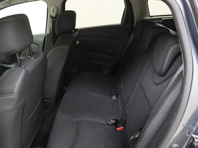 Renault CLIO Estate 0.9 TCe Limited | Trekhaak 1200 kg | Navigatie | PDC Achter| Privacy Glass| LM-Velgen
