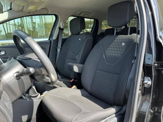 Renault CLIO Estate 1.5 dCi Ecoleader Limited / 16'' LMV / PDC. Achter / Armsteun / Cruise / Airco /