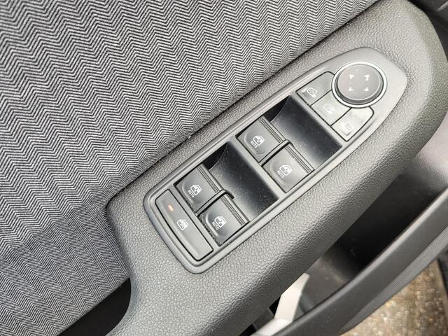 Renault CLIO 1.6 E-Tech Full Hybrid 145 techno