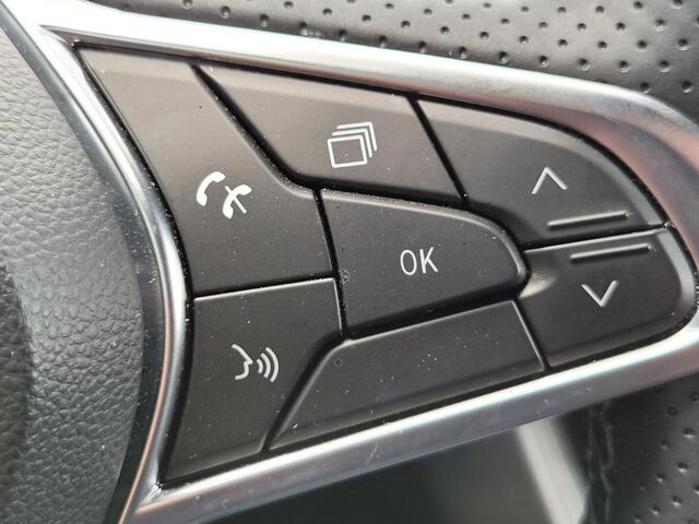 Renault CLIO 1.6 E-Tech Full Hybrid 145 techno