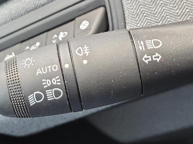 Renault CLIO 1.6 E-Tech Full Hybrid 145 techno