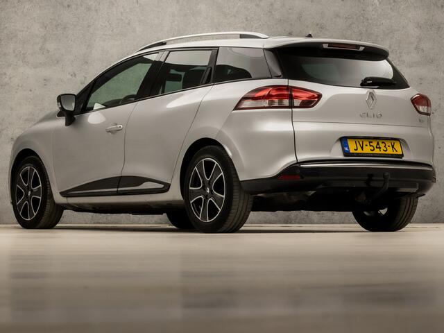 Renault CLIO Estate 0.9 TCe Expression (NAVIGATIE, TREKHAAK, PARKEERSENSOREN, SPORTSTOELEN, GETINT GLAS, LM VELGEN, BASS REFLEX, CRUISE, NIEUWE APK, NIEUWSTAAT)