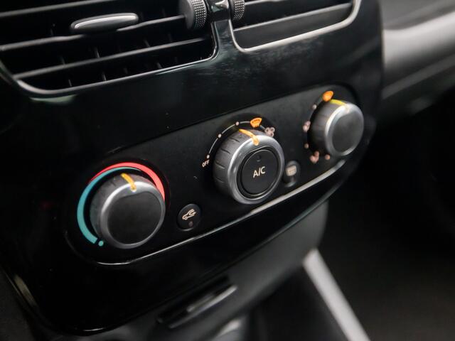 Renault CLIO Estate 0.9 TCe Expression (NAVIGATIE, TREKHAAK, PARKEERSENSOREN, SPORTSTOELEN, GETINT GLAS, LM VELGEN, BASS REFLEX, CRUISE, NIEUWE APK, NIEUWSTAAT)