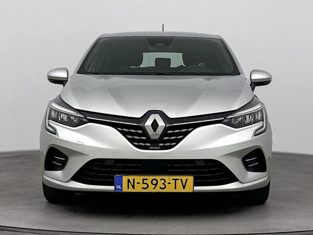 Renault CLIO 1.0 TCe Intens 90PK | Navigatie | Climate Control | Parkeersensoren achter | All Season Banden | Apple CarPlay & Android Auto