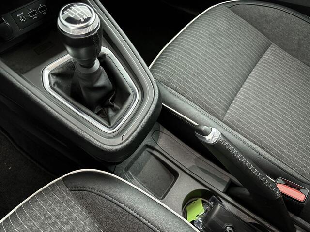 Renault CLIO 1.0 TCe Intens 90PK | Navigatie | Climate Control | Parkeersensoren achter | All Season Banden | Apple CarPlay & Android Auto