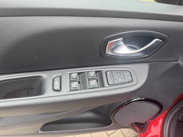 Renault CLIO Estate 0.9 TCe Intens