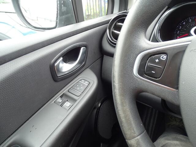 Renault CLIO 0.9 TCE ZEN Estate -116854 Km-Navi-Blth-Cruise-Media
