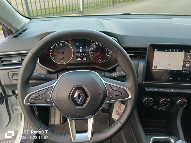 Renault CLIO 1.0 TCe Zen | Airco | Cruise controle | Navigatie | Trekhaak