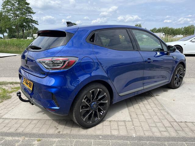 Renault CLIO 1.6 E-Tech Full Hybrid esprit Alpine / 145 PK / Trekhaak / Apple Carplay - Android Auto / Stoelverw.+ Stuurverw. / Camera / 17'' LMV /