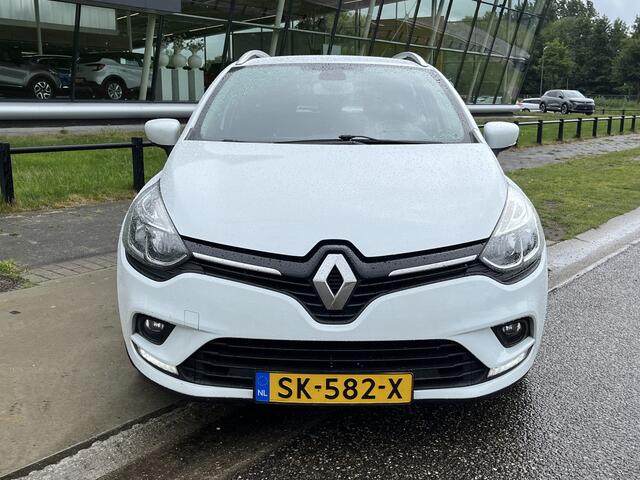 Renault CLIO Estate 1.5 dCi Ecoleader / Trekhaak / PDC. Achter / Climate / Cruise / Navi / 2e Pinksterdag Open 09.00 - 17.00 uur