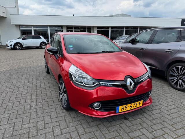 Renault CLIO TCe 90 Dynamique PARK ASSIST - CAMERA/ R-LINK NAVIGATIE-DAB/ ARMSTEUN/ 17"LM VELGEN/ HAAIENVIN/ ETC... DEALER ONDERHOUDEN!! RIJKLAAR!
