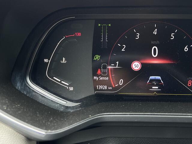 Renault CLIO 1.3 TCe 131 PK Initiale Paris / Automaat / 360' Camera / Apple Carplay - Android Auto / Stoelverw. + Stuurverw. / Keyless / Leer / 17'' LMV /