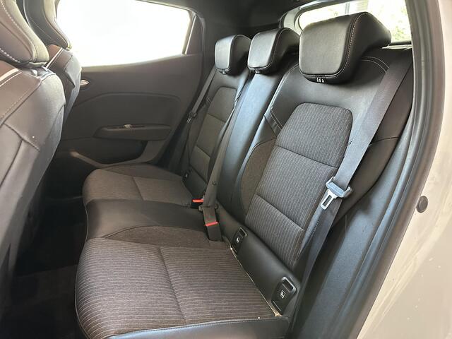 Renault CLIO 1.0 TCe Intens APPLE CARPLAY | ACHTERUITRIJCAMERA | LICHTMETALEN VELGEN | CLIMATE CONTROL