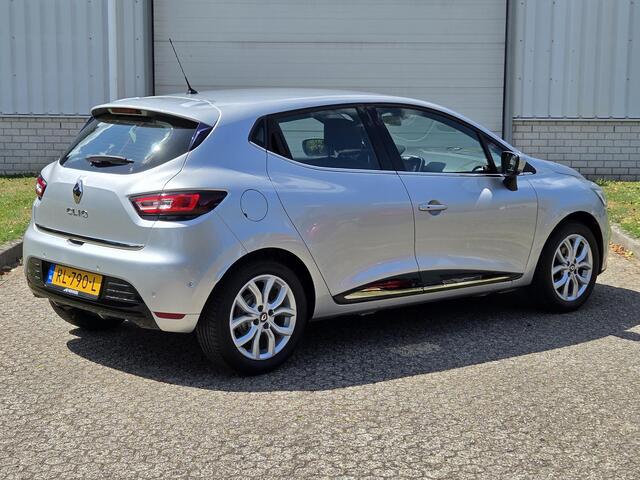 Renault CLIO 0.9 TCe Intens / 1e Eigenaar / Dealer Onderhouden / Achteruitrijcamera / Climate Control / Navigatie / Parkeersensoren Voor en Achter / Cruise Control /