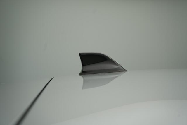 Renault CLIO 1.6 E-Tech Hybrid 145 Techno - RIJKLAARPRIJS - Achteruitrijcamera - All seasonbanden - 17 inch velgen