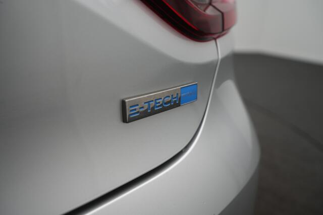 Renault CLIO 1.6 E-Tech Hybrid 145 Techno - RIJKLAARPRIJS - Achteruitrijcamera - All seasonbanden - 17 inch velgen