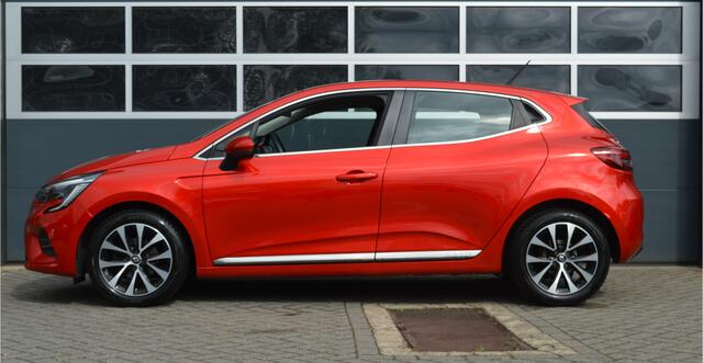 Renault CLIO 1.0 TCe Intens | Carplay/Aut.Airco/Trekhaak | Met 12 maanden garantie!