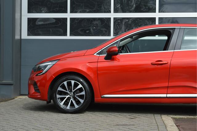Renault CLIO 1.0 TCe Intens | Carplay/Aut.Airco/Trekhaak | Met 12 maanden garantie!